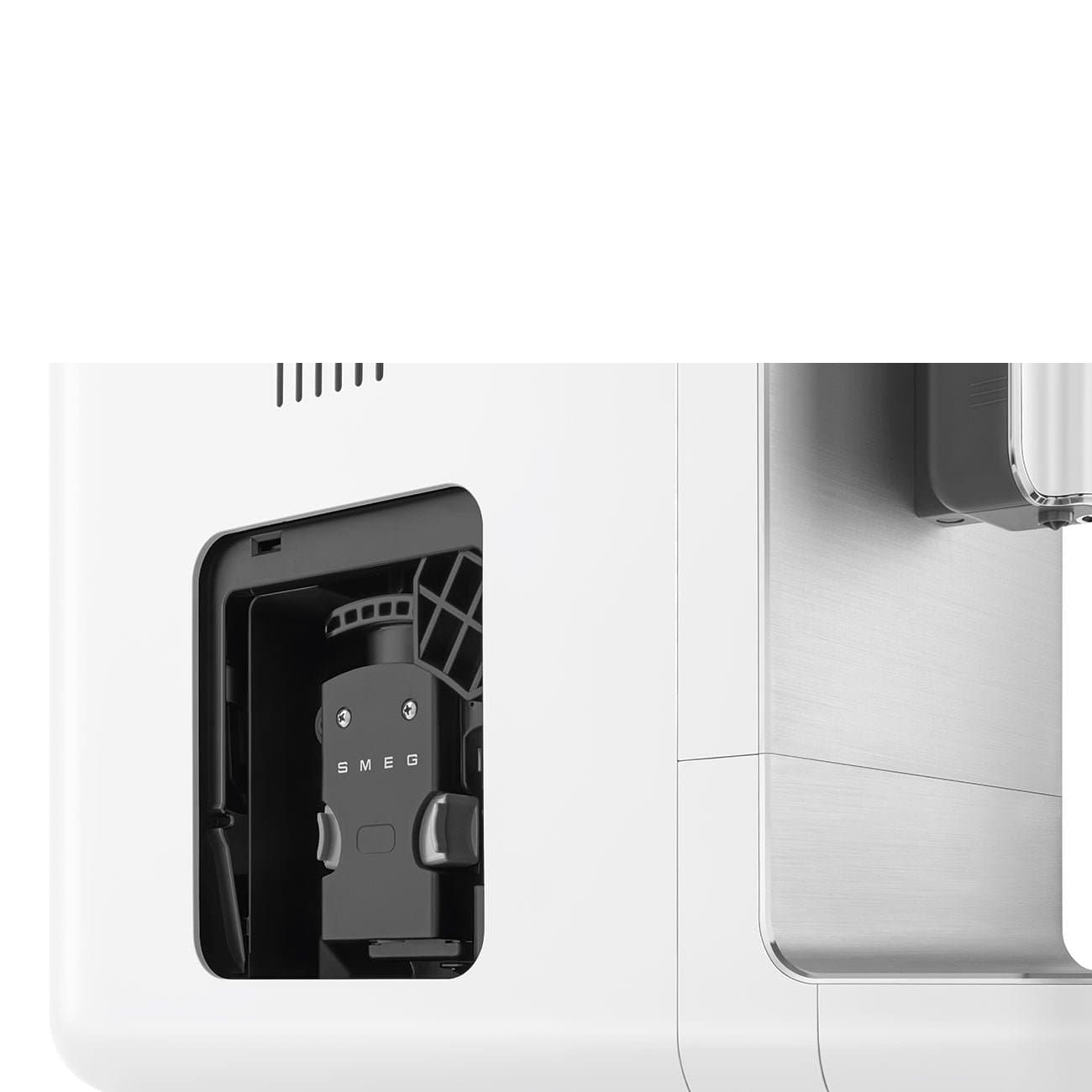 Espressor Smeg BCC02WHMEU 7