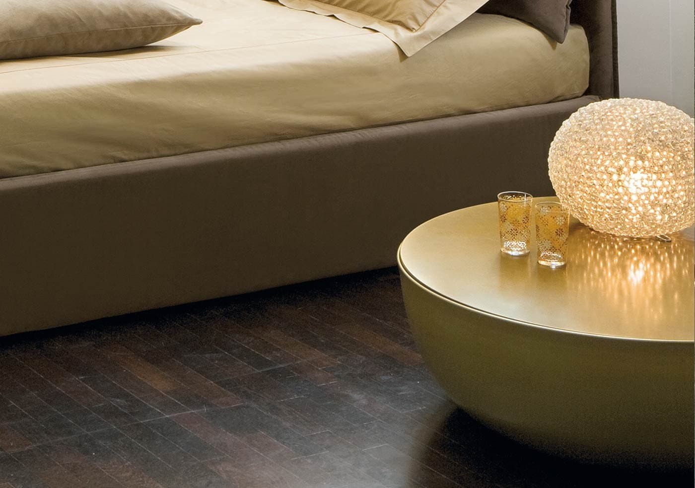 Masuta de cafea Planet 5