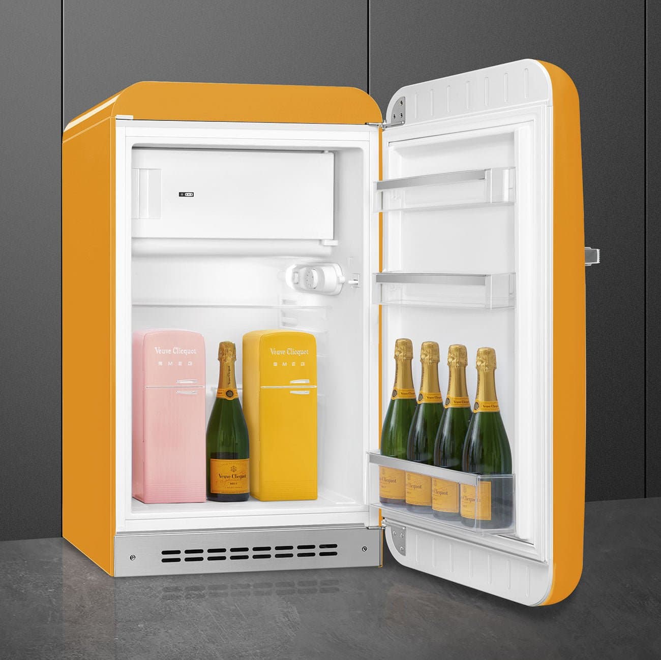 Frigider Smeg '50 Style FAB10RDYVC5 10