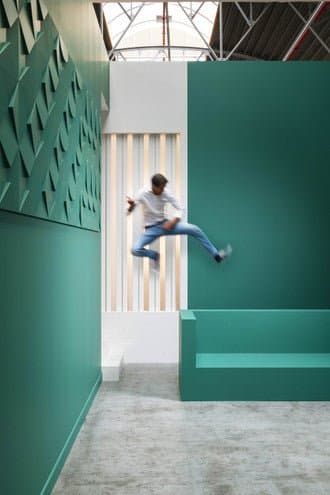 Plinta decorativa din polimer rigid S4 - 8x1.3x200 cm 3