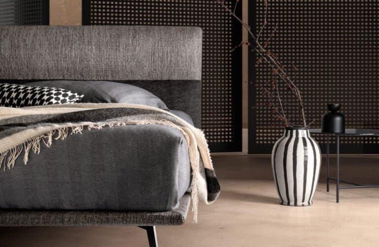 Pat Dance Self-Standing 3