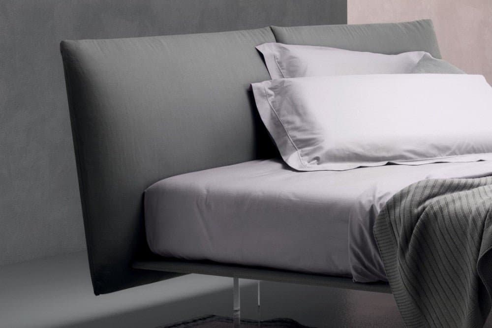 Pat Curious Self-Standing 3