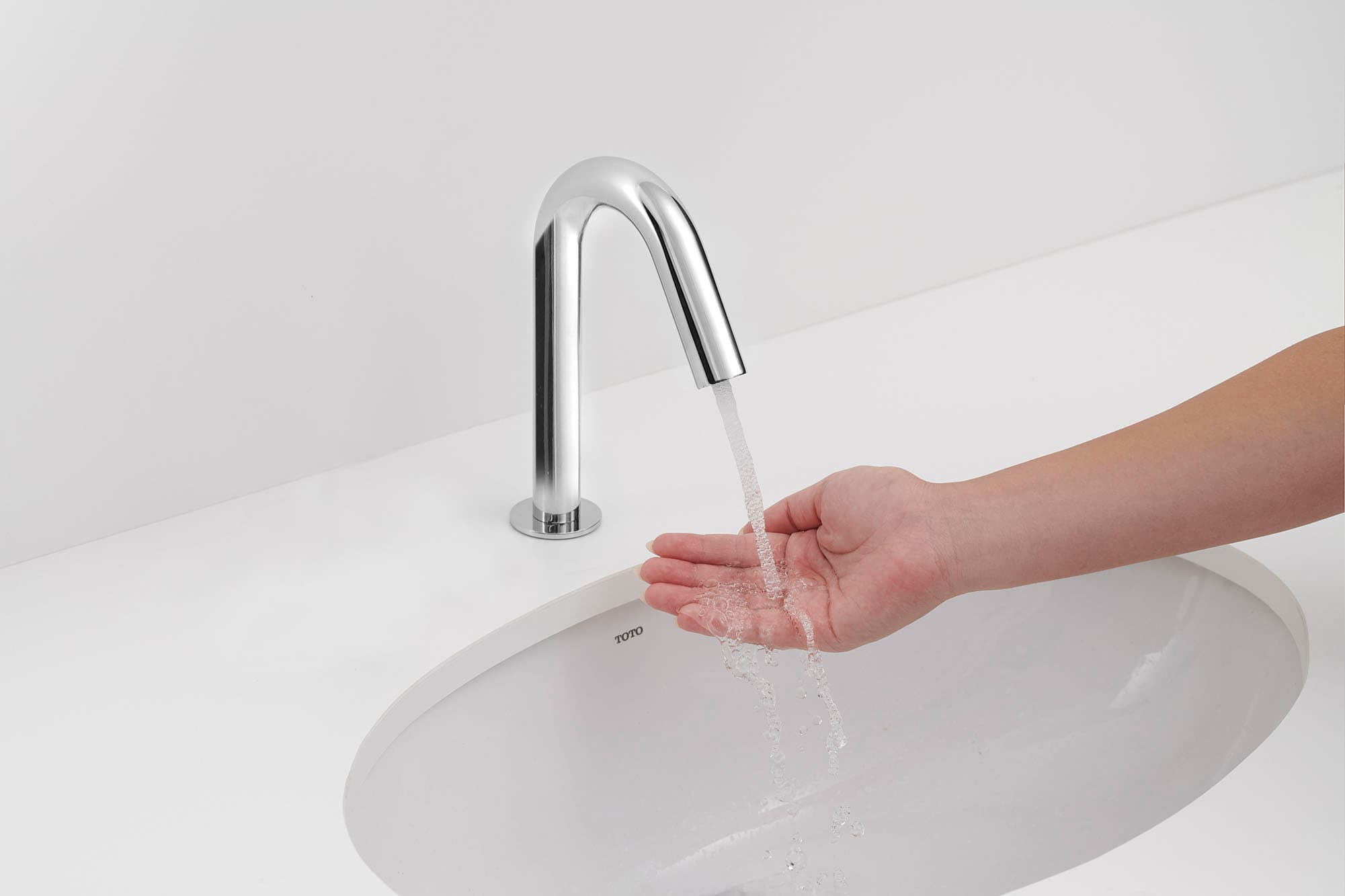 Baterie automată rotundă, înaltă
2 l/min, proiecție 126 mm