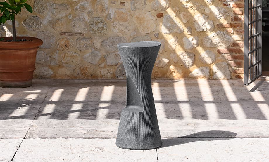 Fade Stool